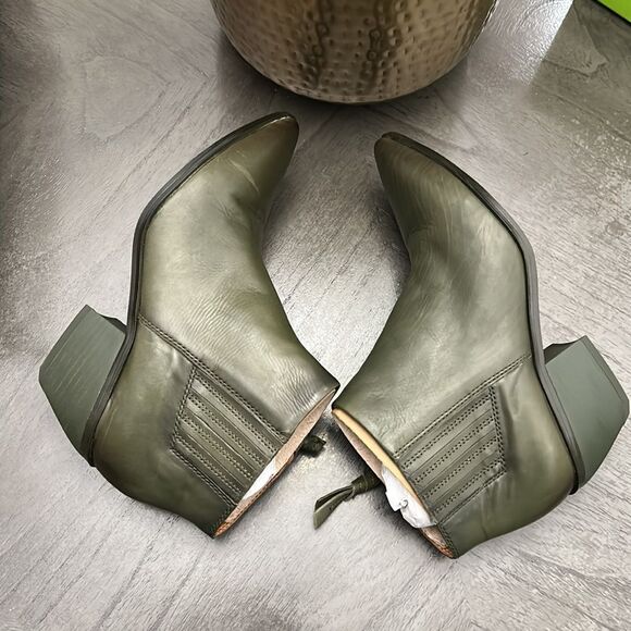 Franco Sarto Women's Spur Pointed Toe Ankle Boot - Picture 7 of 14